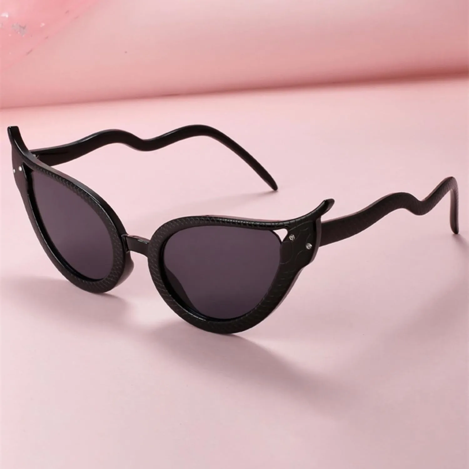 Fashion Cat Eye Women Serpentine Sunglasses Gradient Color Uv400