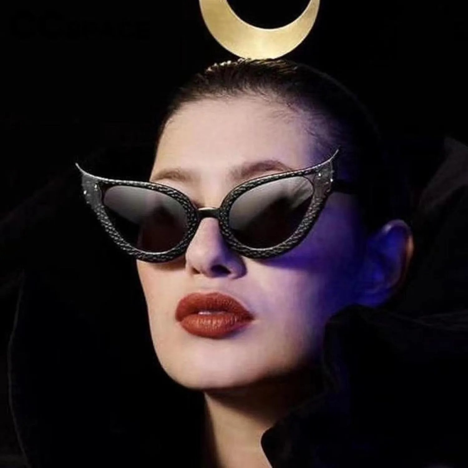 Fashion Cat Eye Women Serpentine Sunglasses Gradient Color Uv400