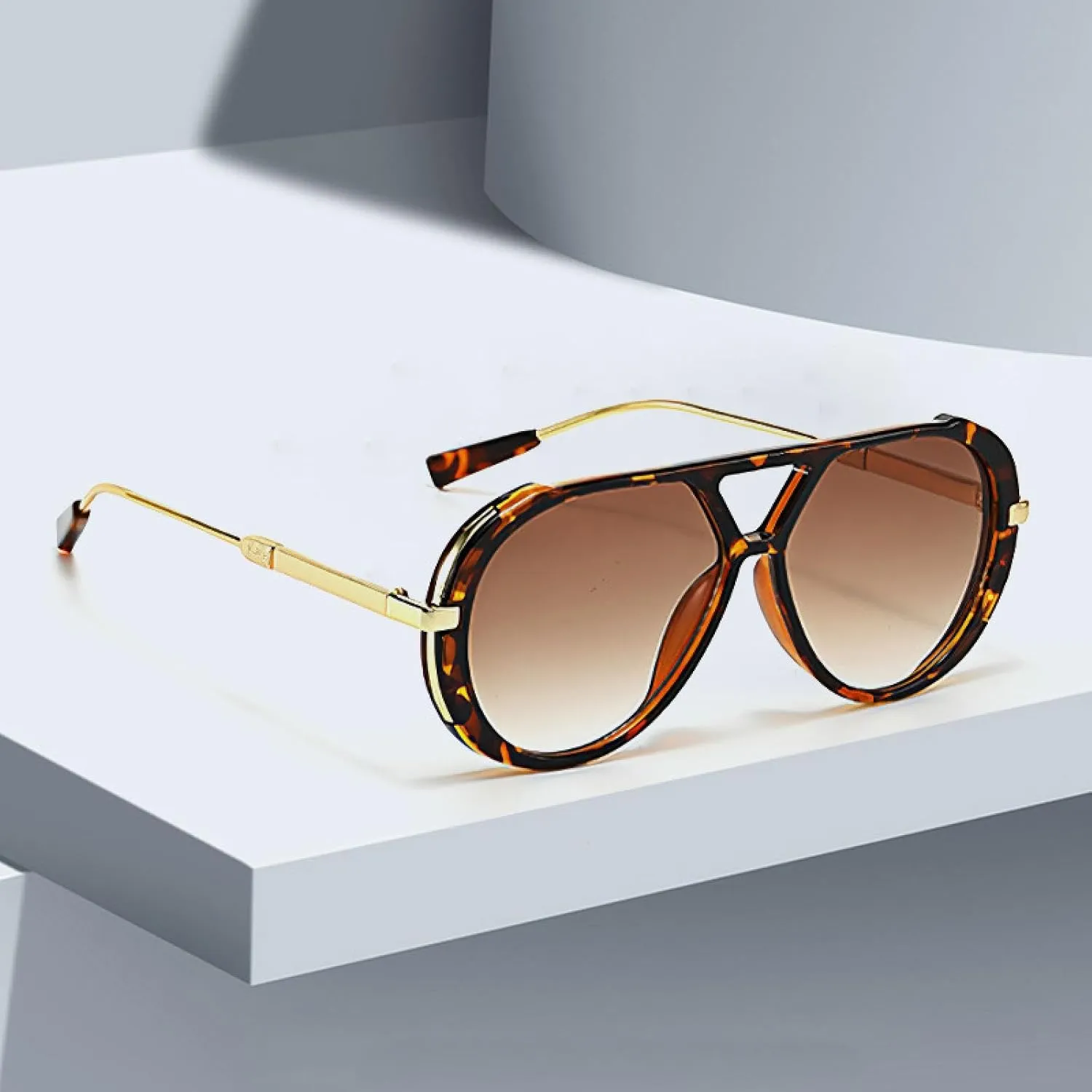 Fashion Sunglasses for Women Women Glasses Brown Gradient Lenses Decorative