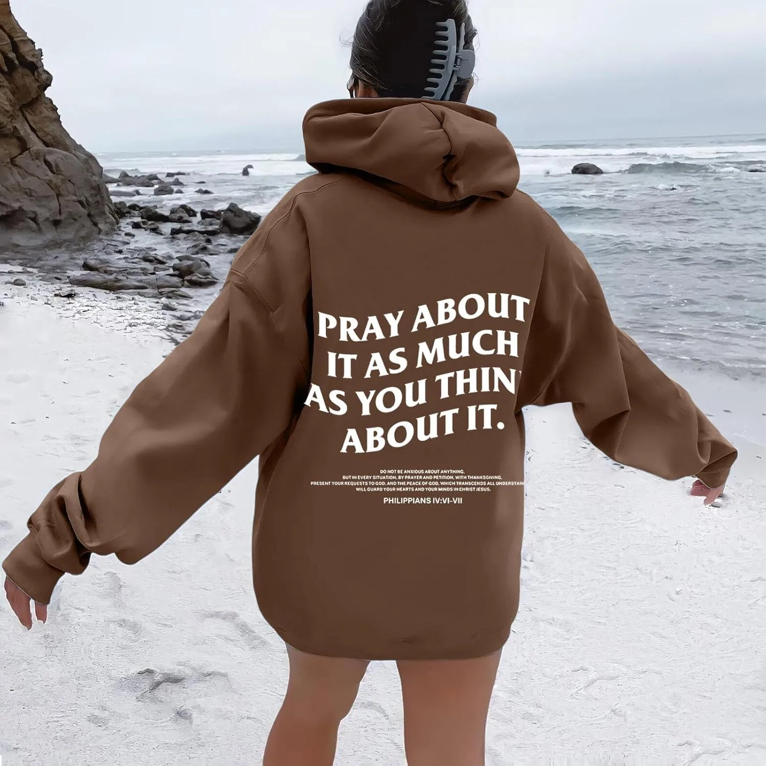 Love Never Falls Christian Oversize Hoodies for Women Drop Shoulder Long Sleeve Pullover Top with Pockets Fall Fleece Graphic