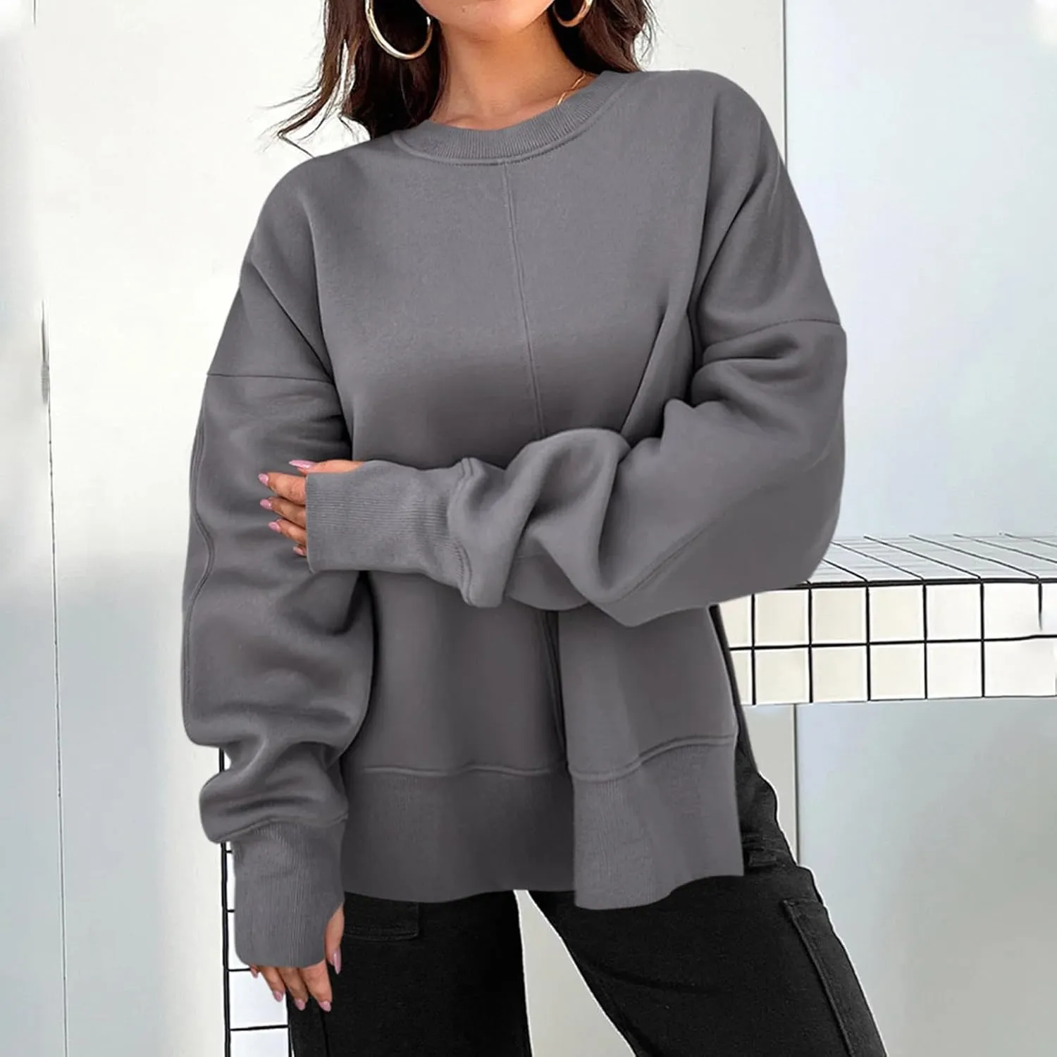 Oversized Sweatshirts for Women Loose Fit Long Sleeve Crew Neck Sweatshirts Casual Split Hem Thumb Hole Pullover