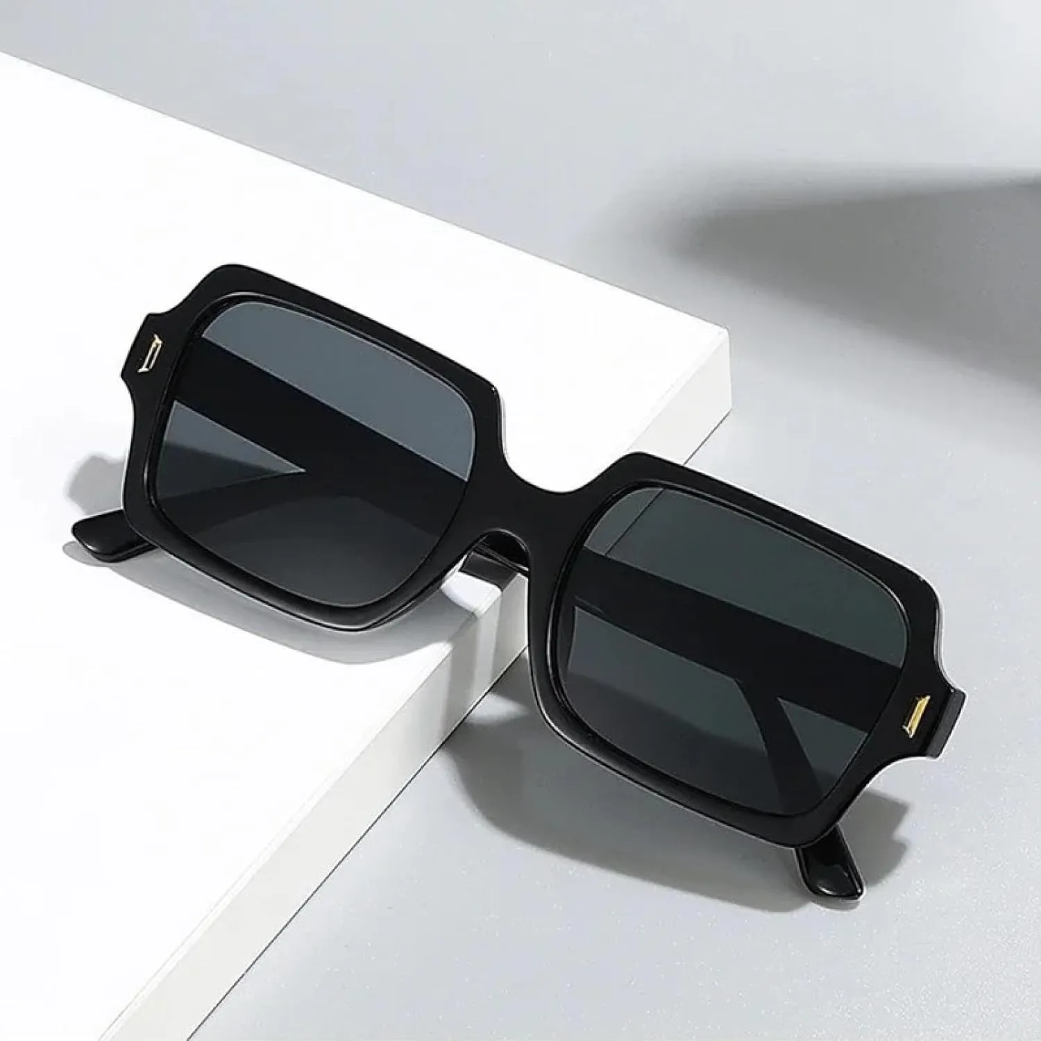 Retro Women Sunglasses Uv400 Fashion Rivets Men Gradient