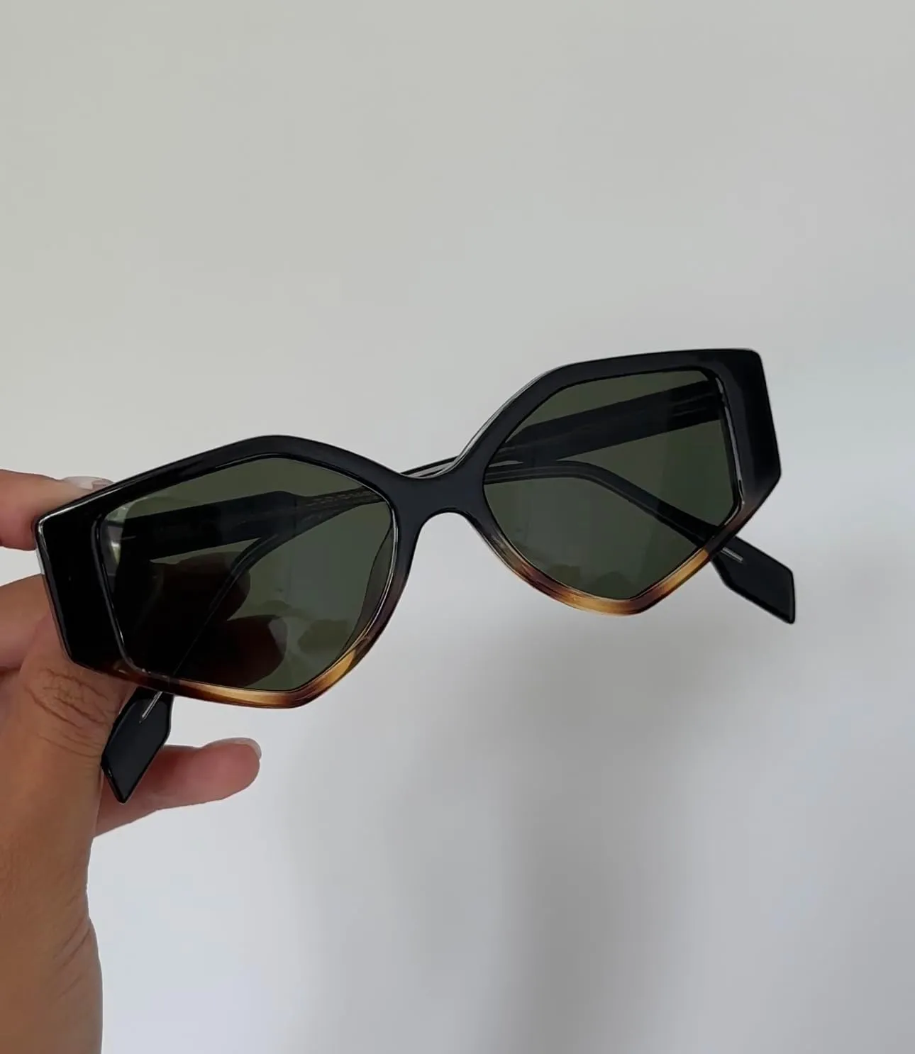 Trendy Sunglasses for Women - Sunglasses Womens with UV protection - Vintage Retro Oval Y2K Fashion Sun Glasses